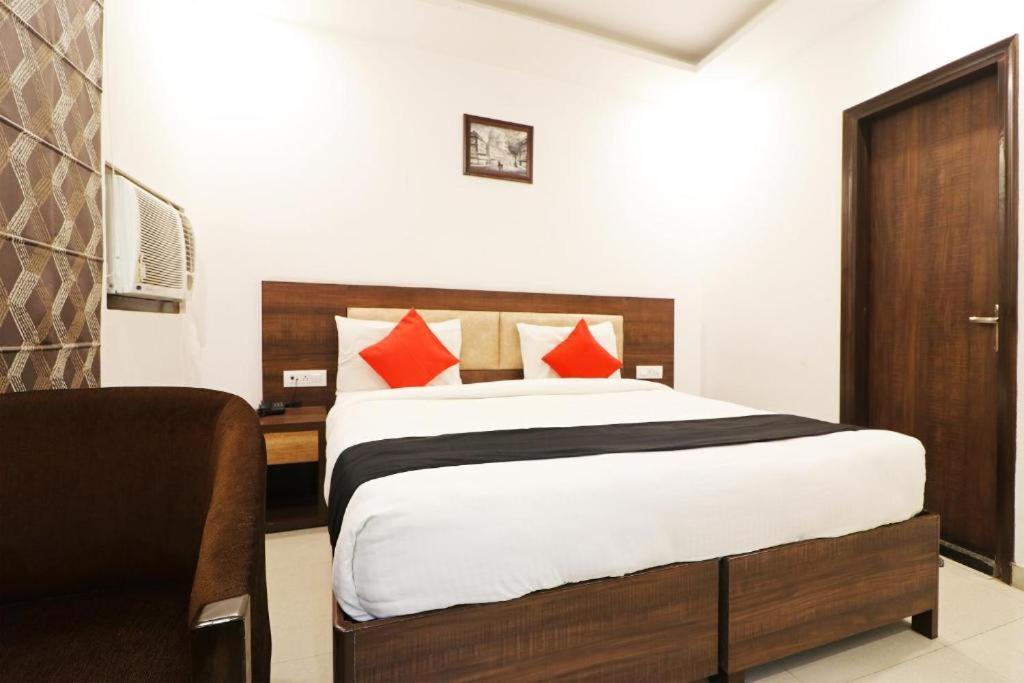 Hotel Peridot Near Igi Delhi Airport New Delhi Exterior photo